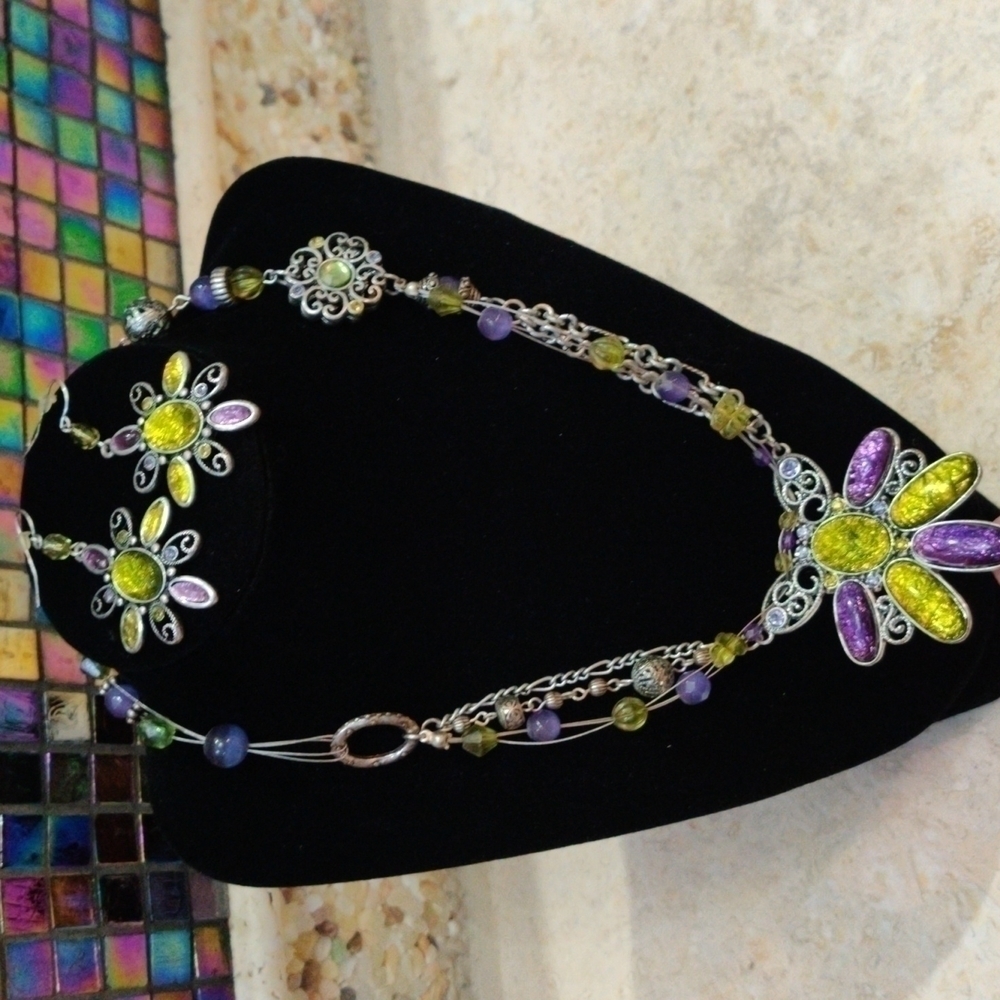 Super cute purple, citrine green and silver multi-layered necklace and earring